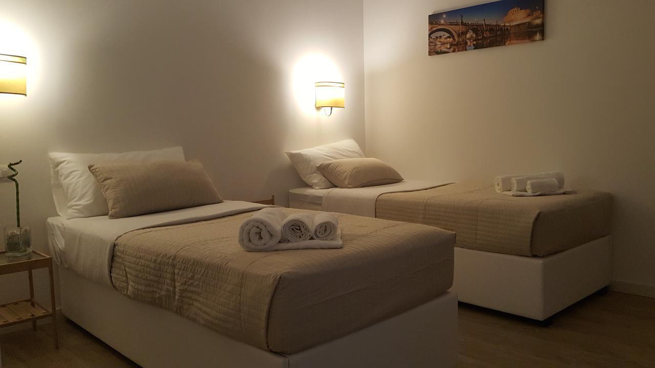 Bed and Breakfast Alloggio Turistico Al Colosseo Řím Exteriér fotografie