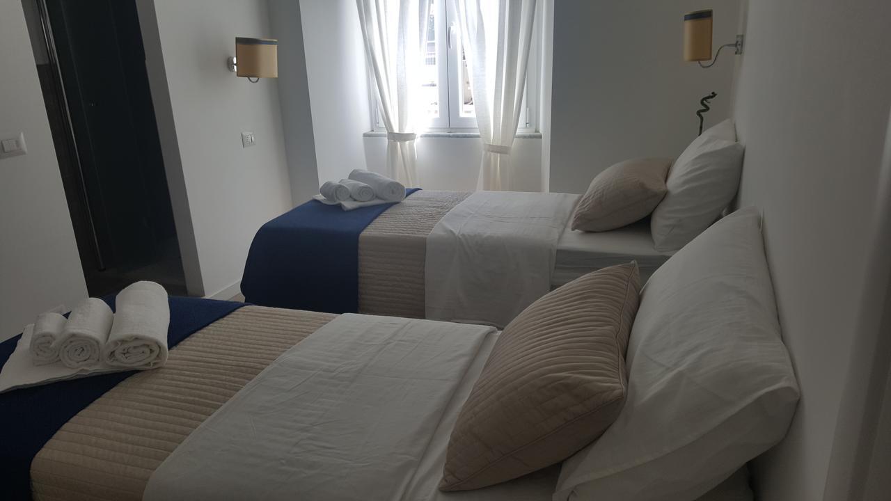 Bed and Breakfast Alloggio Turistico Al Colosseo Řím Exteriér fotografie